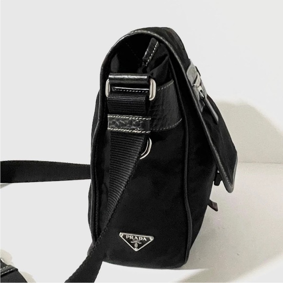 Prada Black Messenger Bag for Men - Picture 5 of 13